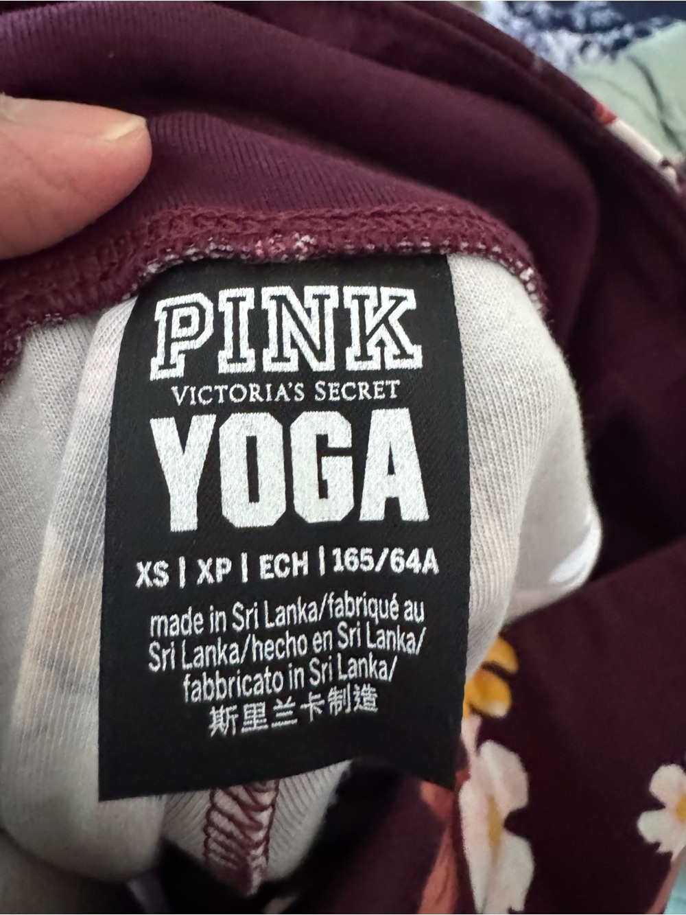 PINK Victoria's Secret Plum Floral High-Waist Leggings - Picture 3 of 3